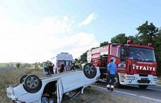 Tır ile otomobil çarpıştı: 3’ü çocuk 5 yaralı