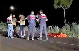 Tıra arkadan otomobiliyle çarpan belediye personeli...