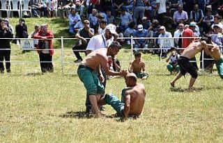 Tokat’ta Geleneksel 5. Ahi Pehlivan Büyük Karakucak...