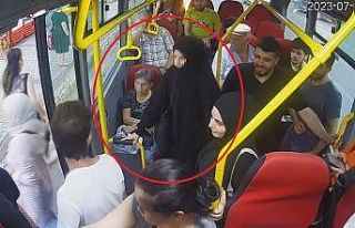 Toplu taşımada tesettürlü kıza yapılan terbiyesizlik...