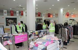 Toroslar’ın ’Hayır Çarşısı’ 60 bin kişiye...