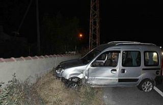 Tosya’da D100’de iki araç çarpıştı: 3 yaralı