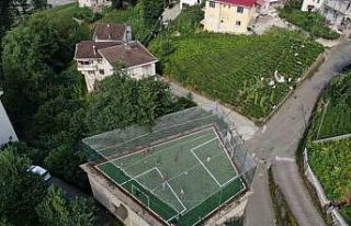 Trabzonlu, futbolu her yerde oynar