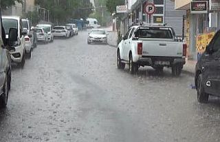 Tunceli’de zaman zaman sağanak yağış etkili...