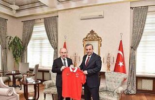 Türkiye Sutopu Federasyonu’ndan Vali Karadeniz’e...