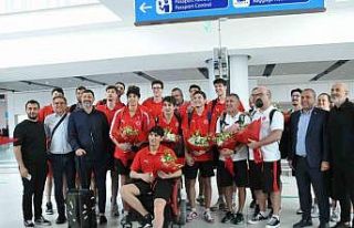 U19 Erkek Basketbol Milli Takımı, yurda döndü