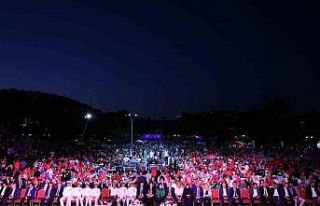 Uçurtma tepesine binler toplandı, birlik mesajı...