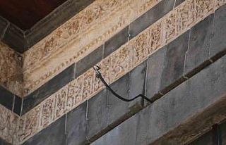 Ulu Cami’deki yılan figürü 4 farklı hikayesiyle...