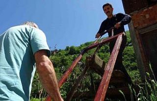 Unutulan meslek olan hızarcılığı yaşatıyor