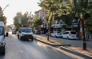 Uşak Belediyesinin ilaçlama çalışmaları devam...