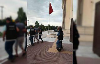 Uyuşturucu taciri çift 33 bin adet uyuşturucu hap...