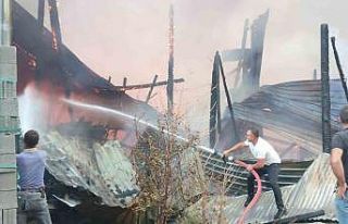 Uzundere’de korkutan yangın