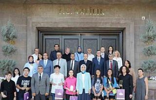 Vali Yiğitbaşı, LGS şampiyonlarını ağırladı