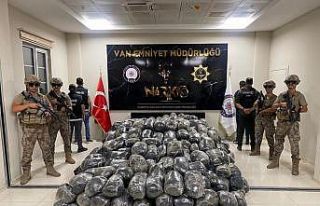 Van’da 2 ton esrar ele geçirildi
