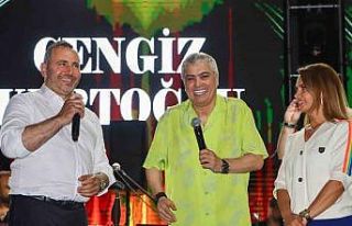 Yalova’da kurtuluş kutlaması Cengiz Kurtoğlu’yla...