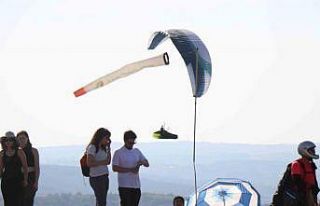 Yamaç paraşütçülerin gözde adresi: Kırantepe