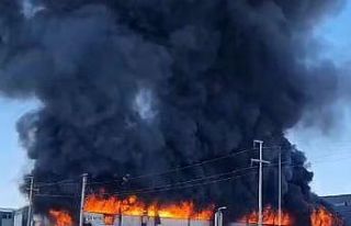 Yanan geri dönüşüm tesisinin etrafındaki fabrikalar...