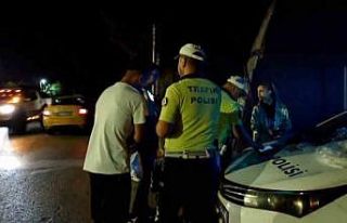 Yasa dışı kesici alet satmaktan aranan şahıs...