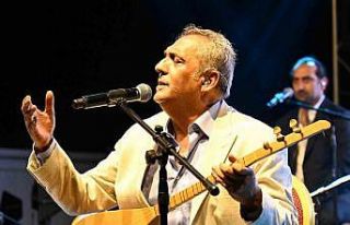 Yavuz Bingöl, Osmaniye’de depremzedelere konser...