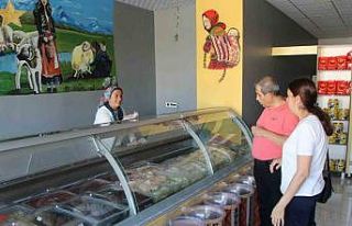 Yaylada ürettiği hayvansal ürünleri Türkiye’nin...