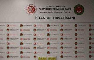 Yazar kasa kağıdının içinden uyuşturucu çıktı