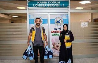 Yeni doğan bebeklerin ilk hediyesi Van Büyükşehir...