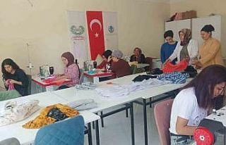 YESMEK ile geleceğini kuran genç kadınlar eğitime...