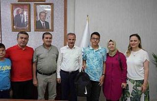 YKS’de derece yapan öğrencilere tebrik