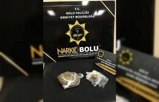 Yolcu olarak bindiği otobüste 54,88 gram uyuşturucu...