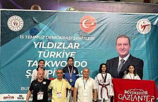 Yunusemreli Selvinaz Türkiye şampiyonu oldu