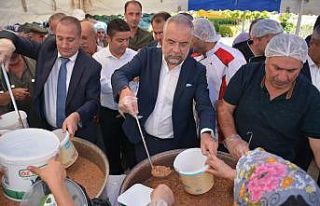 Zile Belediyesi’nde Aşure Dağıtımı gerçekleştirildi