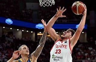 12 Dev Adam eleme grubundan lider çıktı