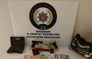 1 milyon 534 bin liralık hırsızlık yapan 2 kişi...