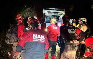 20 metrelik dere yatağına düşen kişi kurtarıldı
