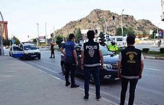 51 araç sürücüsüne toplamda 124 bin 950 TL para...