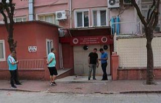 55 yıllık karısını vurup, başında ölmesini...