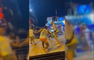 6 kişilik sopalı grup, Almanya’dan tatile gelen...