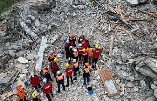 7.2 büyüklüğündeki depremi canlandırdılar
