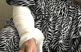 74 yaşındaki kadın, taş ve sopalı saldırıda...