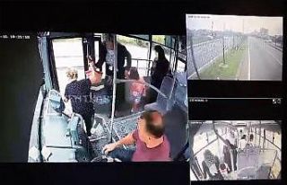 7 kişinin yaralandığı kaza anı araç kamerasına...