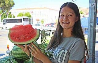 Adına şarkı yazılan Cincin Karpuzu vatandaşlardan...