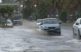 Adıyaman’da kavurucu sıcaklara yağmur molası