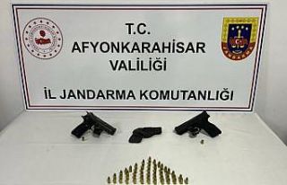 Afyonkarahisar’da silah kaçakçıları yakalandı