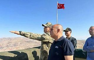 Ağrı Valisi Koç, hudut komutanlıklarında incelemelerde...