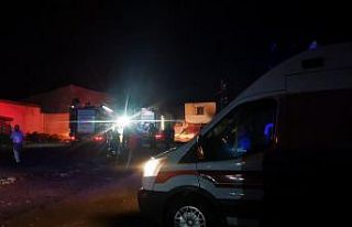 Ahırda yangın paniğe neden oldu, kedisini kurtarmak...