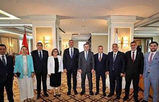 AK Parti Gaziantep heyetinden Ankara’da Bakanlarla...