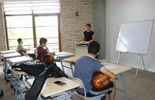 Akçaabat’ta sanat akademisi açıldı