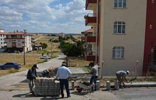 Akyurt’ta kaldırım ve bordür çalışmaları...