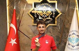 ALKÜ’nün gururu Salih Korkmaz, Paris 2024 Olimpiyatları’na...