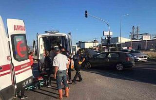 Amasya’da üç araç kavşakta çarpıştı: 1’i...